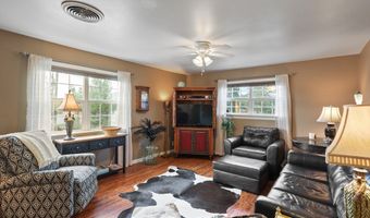 709 N 2nd St, Alpine, TX 79830
