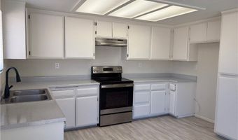 13508 Mohawk Rd, Apple Valley, CA 92308