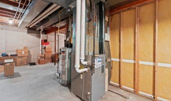 1900 E ORCHARD BLOSSOM Dr, Appleton, WI 54915