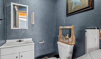 602 S 3rd St, Abbott, TX 76621