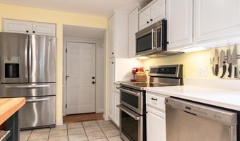 116 Deer Ridge Dr, Barrington, NH 03825