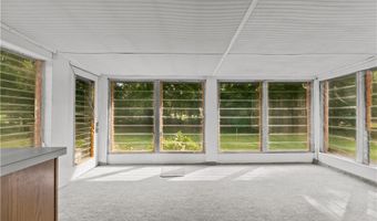38 Greenwood Rd, North Kingstown, RI 02852