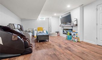 2480 Orchard Spring Cir, Alliance, OH 44601