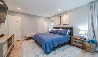 112 Sabra Ct, Apple Valley, MN 55124