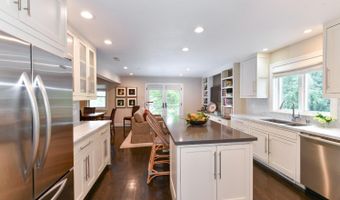 125 White Cottage Rd N, Angwin, CA 94508