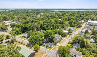 1711 Duke St, Beaufort, SC 29902