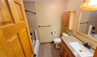 950 APACHE St, Cheyenne, WY 82009