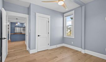 20 Summer St, Newport, RI 02840