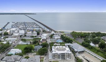 124 Court Unit # 206 St 206, Bay St. Louis, MS 39520