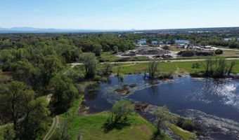 19300 Latona Rd, Anderson, CA 96007