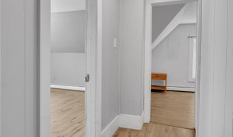 24 Center St, Augusta, ME 04330