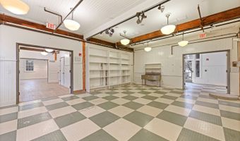 11 Indian Wells Hwy, Amagansett, NY 11930