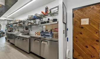 6 E Side Dr, Alton, NH 03810