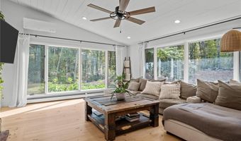 33 Slavin Path, Glocester, RI 02814