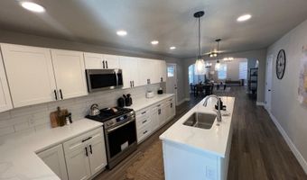 609 E 19TH St, Cheyenne, WY 82001