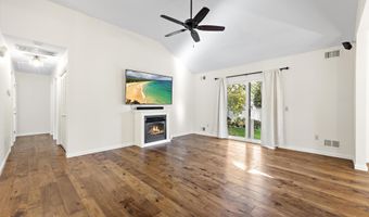 501 Spray Ave, Beachwood, NJ 08722