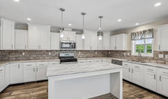 7368 NE BERWICK Dr #7, Ankeny, IA 50021