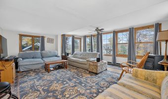 15 Hazen St, Chester, CT 06412