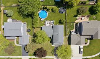 811 Westbury Dr, Algonquin, IL 60102