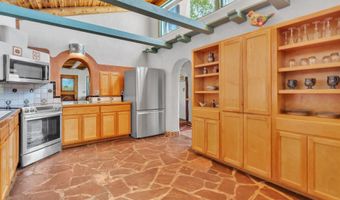 51 Atalaya Rd, Arroyo Hondo, NM 87513