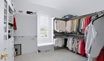 4025 Lochview Ct, Bargersville, IN 46106
