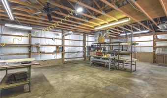 301 Crosse Rd, Amherst, OH 44001