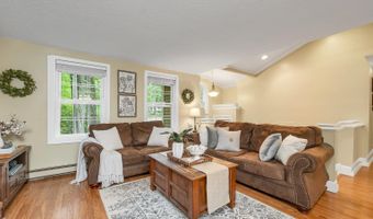 51 Palomino Ln, Bedford, NH 03110