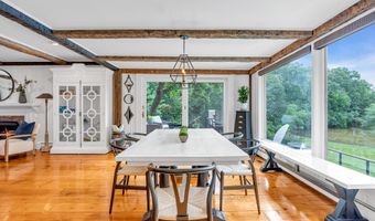6 Trimbleford Ln, Middletown, NJ 07748