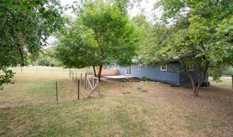 202 E Cawlfield St, Ash Grove, MO 65604