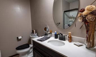 5 Autumn Rd, Arkansas City, KS 67005