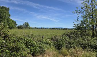 5419 Shady Ln, Anderson, CA 96007