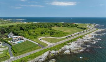 511 Ocean Ave, Newport, RI 02840