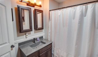 6607 Wenzel Rd, Alton, IL 62002