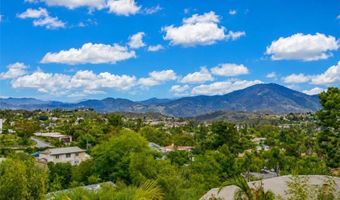 10549 Queen, La Mesa, CA 91941
