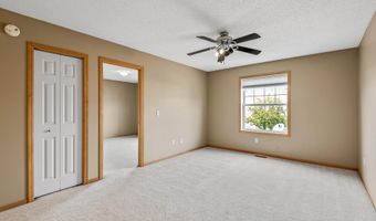 6637 Lamplight Dr, Albertville, MN 55301