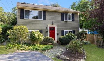 104 Conanicus Rd, Narragansett, RI 02882