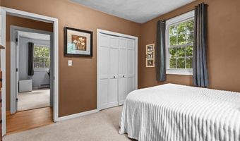14 Jackson Schoolhouse Rd, Glocester, RI 02814