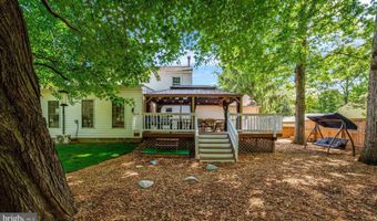 9220 BURNETTA Dr, Annandale, VA 22003