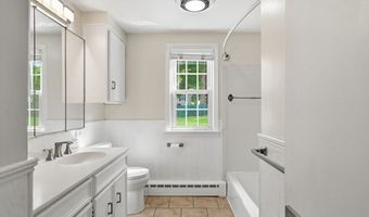 79 Spencer St, Agawam, MA 01001