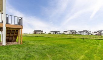 50054 Prairie Point Ct, Ames, IA 50014