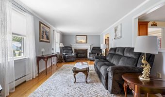 479 Donald St, Bedford, NH 03110