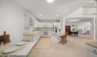 9 Blue Meadow Ct 9, Bourne, MA 02532