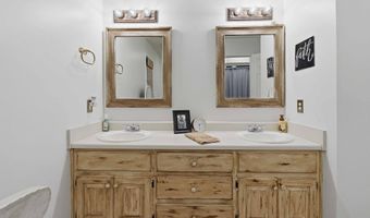 618 Colonial Ave, Albertville, AL 35950