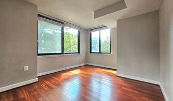 2451 MIDTOWN Ave 219, Alexandria, VA 22303