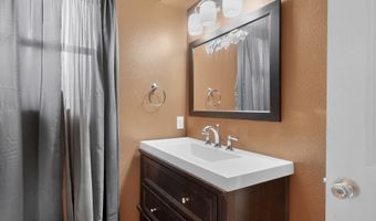 8215 Nerisa Ct SW, Albuquerque, NM 87121
