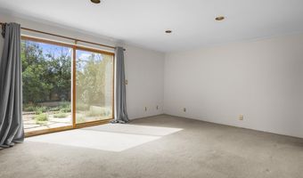 11 Mesa Sea Rd, Arroyo Hondo, NM 87513