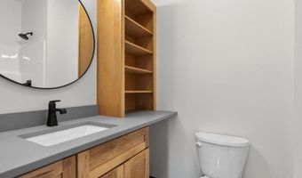 1165 Salm Dr, North Liberty, IA 52317