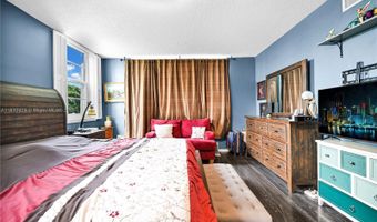 9341 E Bay Harbor Dr 3D, Bay Harbor Islands, FL 33154