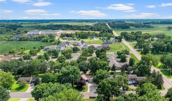 135 Knollwood St W, Annandale, MN 55302
