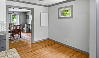 1302 Crest Dr, Aberdeen, NC 28315